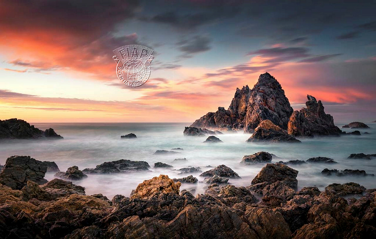 036_Stephane_Thomas_Camel Rock.jpg