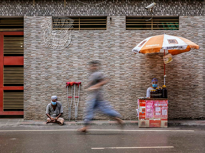 050_Protap Shekhor_Mohanto_Left_Behind_the_Moving_Street.jpg