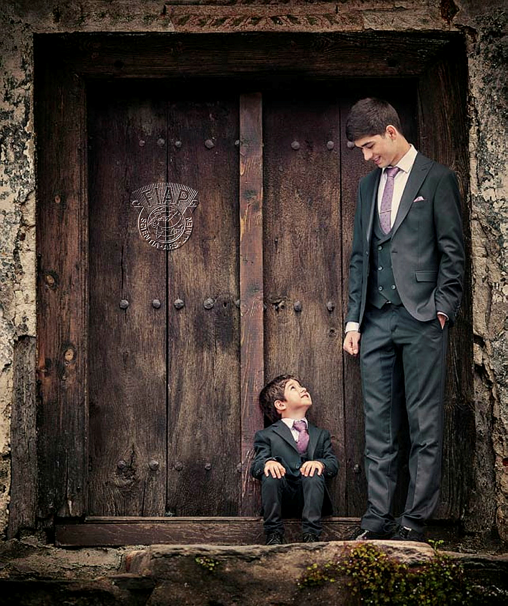 100_Maria_Todorova_Marcheva_Oh older Brother how big You are.jpg
