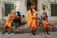 356_ABHIJEET KUMAR_BANERJEE_CONVERSATION ON STREET.jpg