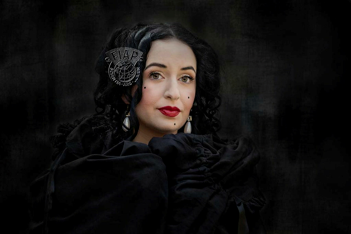682_ Amal_Alameer_Three_dark_moles.jpg