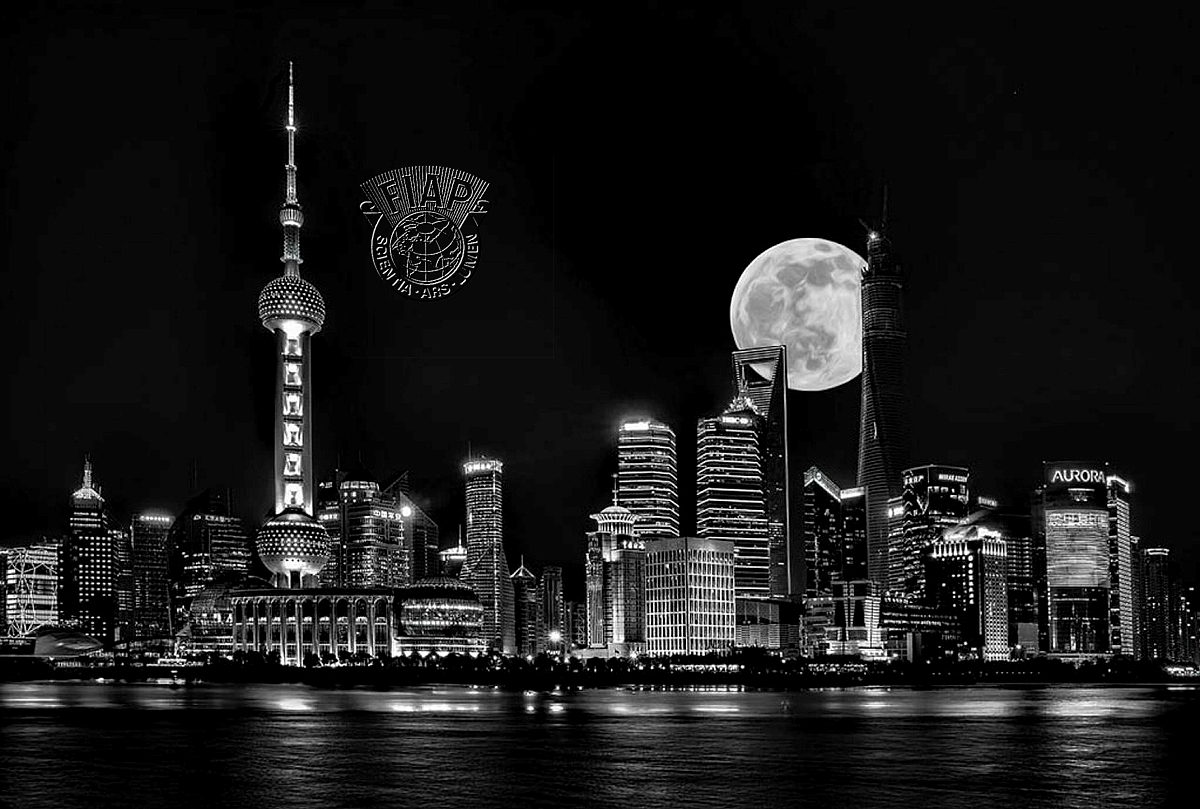 840_Mogens Hermansen_A Rare And Clear Evening in Shanghai.jpg
