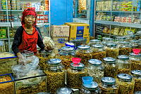 952_Gary_Shinner_Market seller Surabaya.jpg