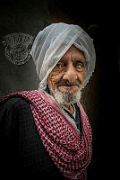 048_Hanan Hassan_Al-Khalifa_OLD MAN IN MOSQ.jpg