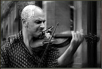 B01_MAES Ingrid_Me and my violin.jpg