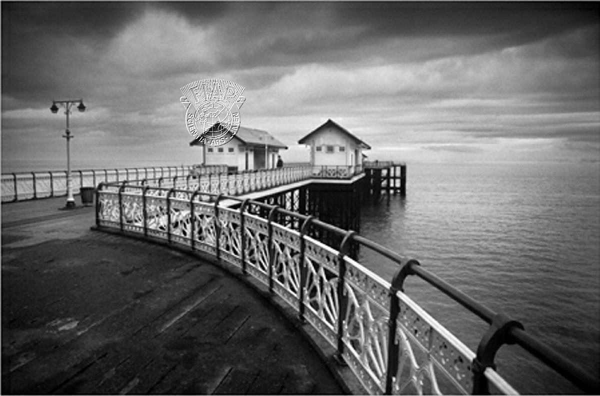 G04_Peter_Cooper_Penarth pier .jpg