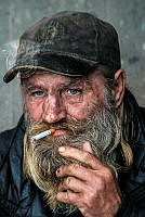 G1_GIORGOS TSIGKAS_portrait of a homeless man.jpg
